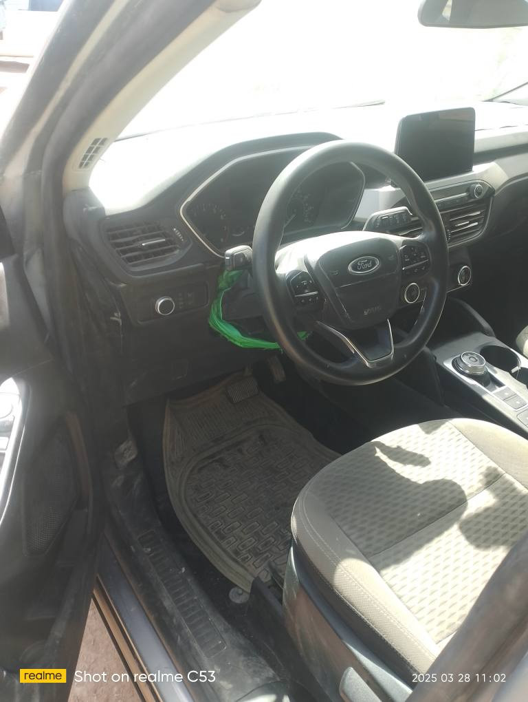 فورد سكيب se فول عدا الفتحه رقم انكليزس باسمي م2022 حادثه متجايه فقط سمكره وصبغ لا كص ولا تبديل السعر110 ورقه وبيه شويه مجال مكانه كربلاء ***********
