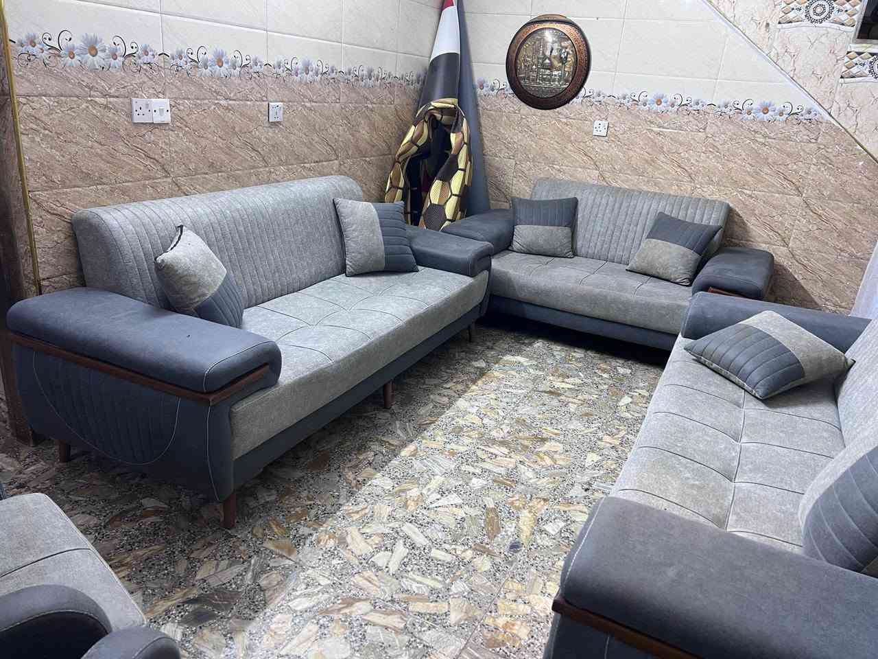 تخم تركي ١٠ مقاعد نضيف جدن نص تخم تركي نضيف جدن مرايات عدد ٢ تيبر لام بلازمه حجم ٣٢ كنتور داخل خارج صاج غراض نضيفه جدن مكان مدينه الصدر***********
