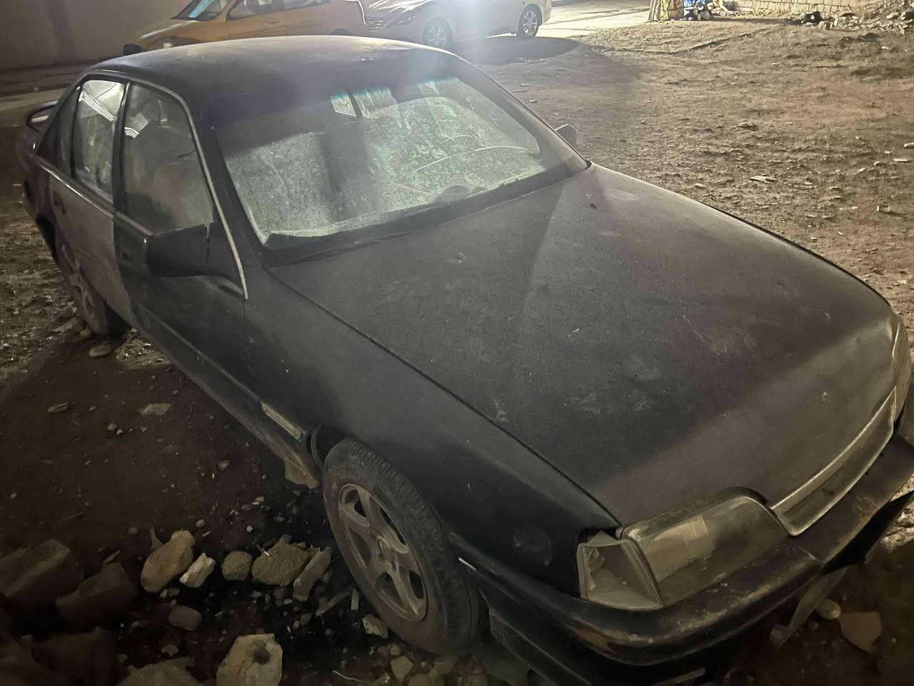 للبيع بسعر مناسب التواصل على
***********
