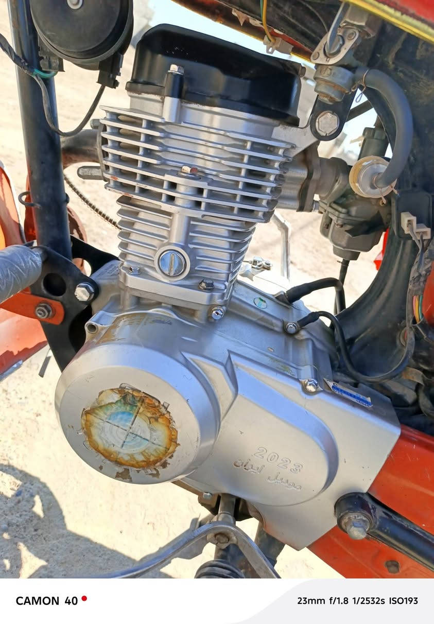 السلام عليكم دراجه للبيع النوع سولنك باب اول وزن ثقيل الدراجه بعدها على وضع الشركه مناقصها برغي واحد شغل وامشي صالنصه رياضي الموديل 2023الدراجه مال بيت السعر 500وبيها مجال للطيبين رحمه لوالديك مو شراي اعبر المنشور لا تكسر بمال العالم شراي ادخل خاص او اتصل بل رقم ***********
