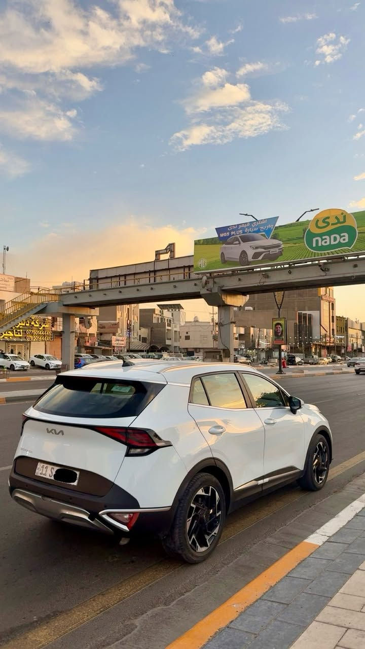 السلام عليكم 
سبورتج 2022 
ماشيه 76 الف
بسمي بغداد مكانها بغداد شارع فلسطين 
مكفوله كفالة عامة فقط بارد بسيط جداً بلجاملغ الامامي فقط 
حتى الدعاميات كفاله من الشخط
السعر 208 ورقة بيها مجال بسيط للشراي 
***********
