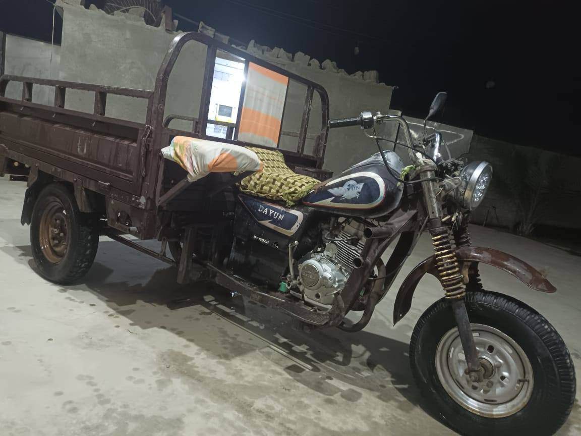 ستوته البيع موديل 9 أوراق اصوليه محرك جديد وكهراءيات جديده عوزه بس باتري و دشبول بس اذا اكو مراوس ستوته اروس حته اذا أجمل شي قليل مكاني كوت ناحية الدجيلي السعر عل رقم ***********،، ***********
