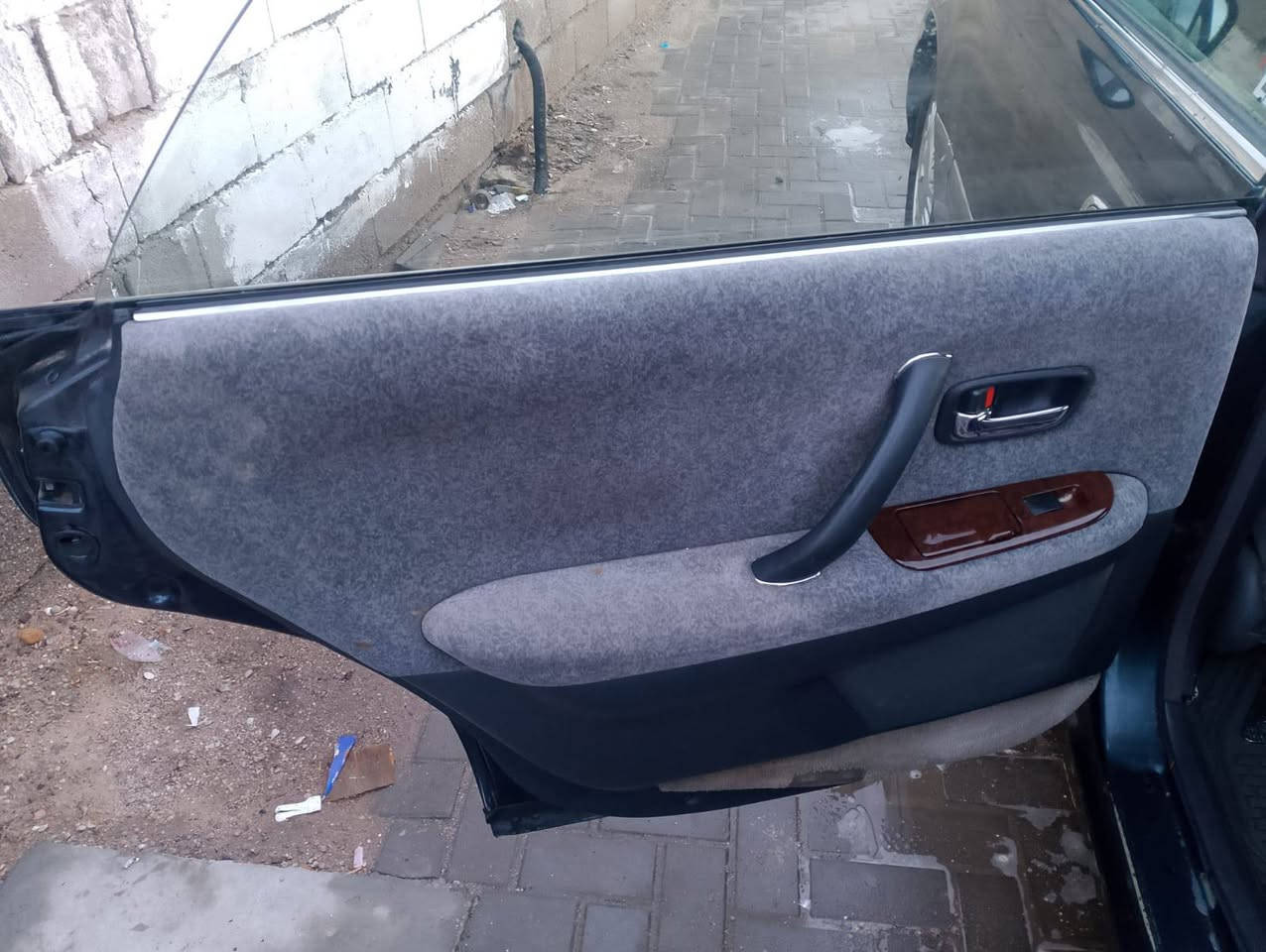 السلام عليكم سياره راس الثور مكفولة كصة ونقل جثه سنويه ل29 رقم بصرة مكينة كير تبريد حدادة تخم تاير مكفولات مكان بصرة دور الشرطه السعر 90 وبيها مجال قليل لتواصل على رقم *********** متواجد واتساب
