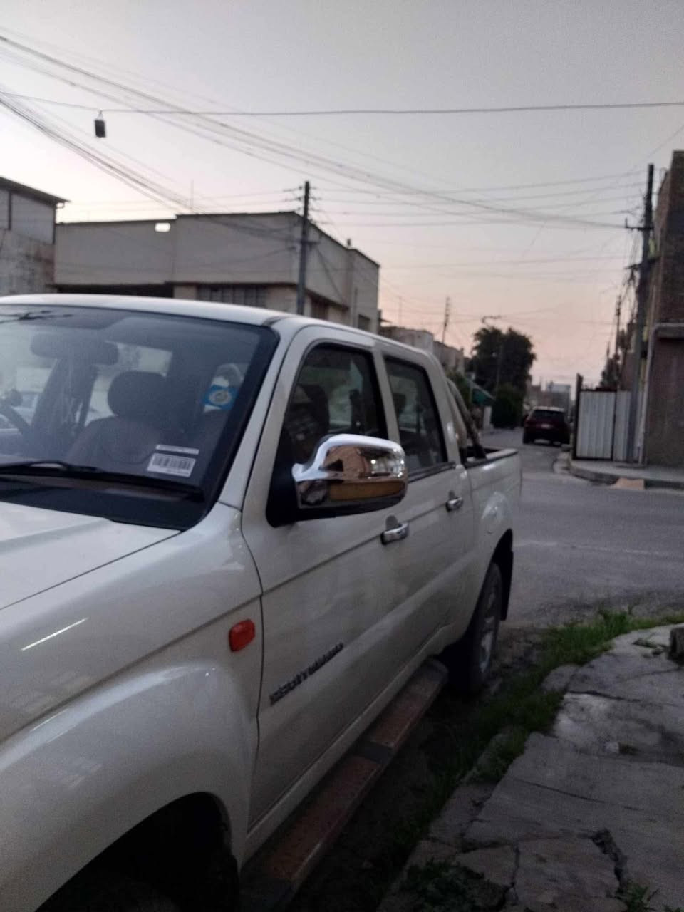 بيك أب تايكر  موديل ١٨ بغداد باسمي مكفولة كلشي بيها شغال سنوية ٢٨ محركها ٢٤٠٠ مسيوبيشي مكفول موجودة في بغداد السعر المطلوب ٨٧ ورقة للاتصال ***********  موجود واتساب
