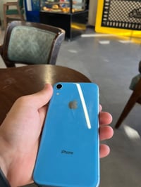 آيفون XR • ٦٤ • فيس ايدي شغال