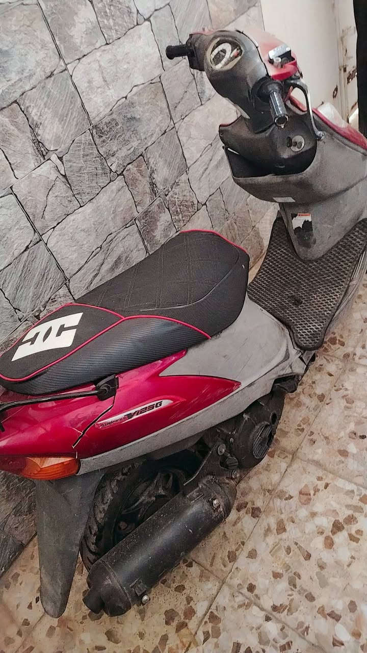 السلام عليكم دراجه ادرس 120 دارجه ابيع كوم حديد يحتاجله بس تجفيت وكلشي مابيه انطي وياهة واقعيه مال صالنصه جديده و ويل خلفي السعر 200الاف 
الرقم ***********
