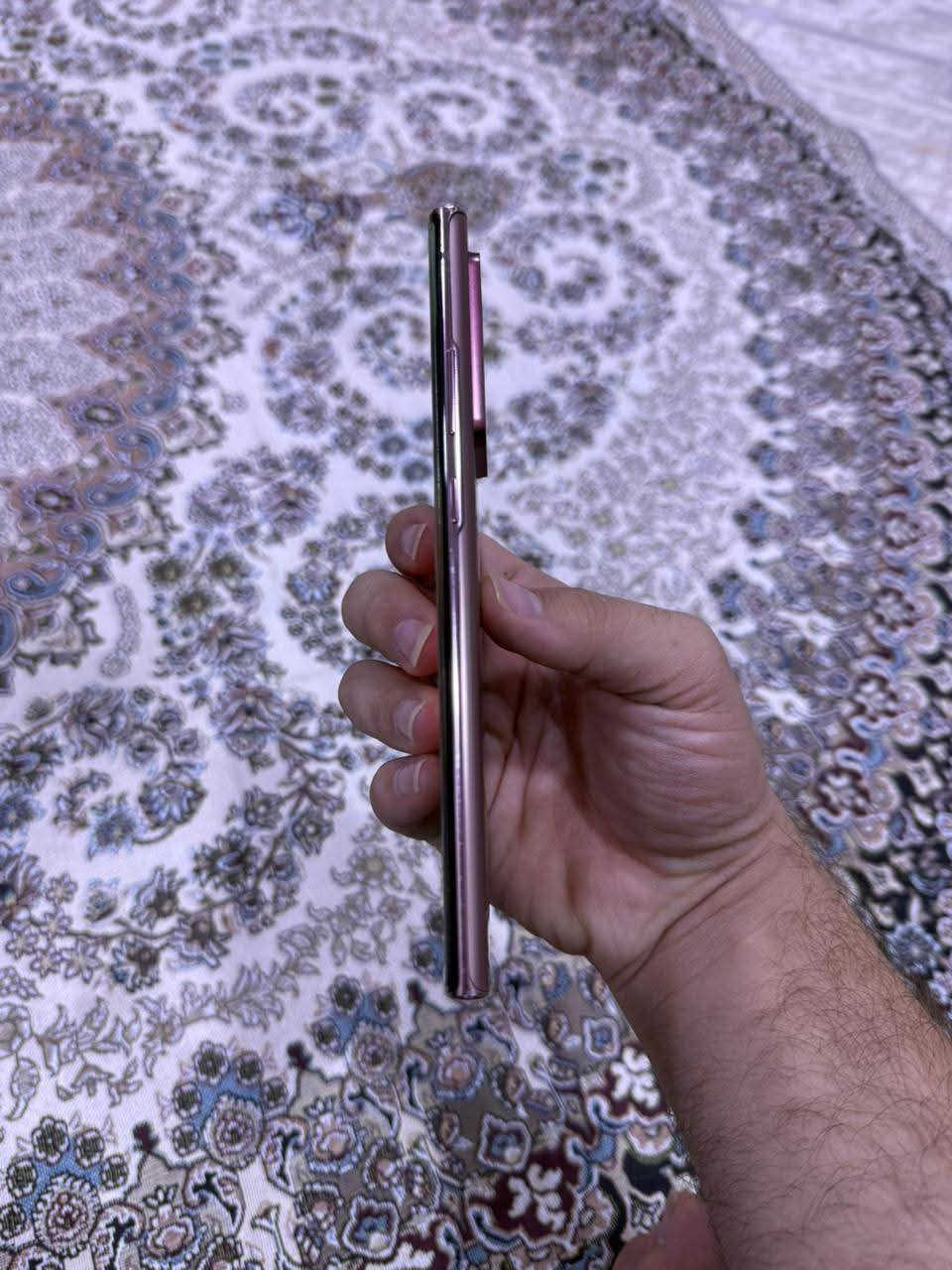 للبيع او مراوس بشي يعجبني
شراي يجي خاص او يخابر👇
***********
Galaxy Note20 Ultra
نضافو%100
جهاز بدون غراض
طبع+شخط مكفولات بشرط
دبل سيم كارت شرق اوسط 
كامرات 4k
كامره زوم50X 
بصمه بشاشه + بصمه وجه
256كيكا
8رام
معروفة مواصفات النوت
