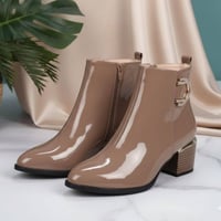 يله بنات اليوم سوين تخفيضات على جميع بوت صار بس 15 الف بلاش صار  يوجد ...