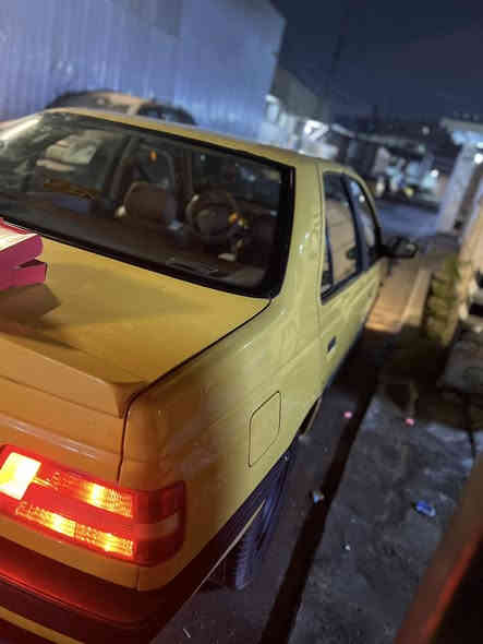 السلام عليكم سياره بيجوا 405 موديل 2015  باسمي رقم نكليزي مصفره من الهيئة  والغرمات تحويل ثاني يوم سنوية الى 2030  كير فرنسي مكينة صافية السيارة كبل للشارع 
السعر 39 مجال بسيط 
العنوان بغداد الدورة ابودشير رقم***********
