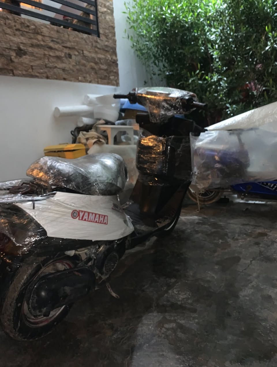 للبيع ماطور ياماها لايت جديد زينون بك لايت جديد ثايرت جديد مكينه مفتوح مبدل بستون ماطور كهربايات كمل يشتغل مابي اي عيب سعر 190 الف بي مجال مكاني كركوك راقم الهاتف ***********
