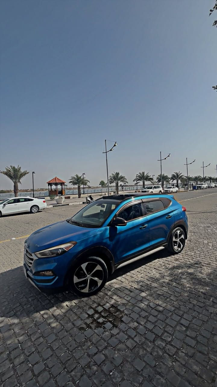 سلام عليكم
هونداي توسان لبيع موديل 2018 
مكينه 1600 تيربو مكينه ما مفتوحه
جديده .ماشيه 50 الف
بصره بأسمي تحويل ..
مكفوله ما عدا قطعه صبغ فقط الباقي كفاله عامه ضربه صبغ بارد 
فول مواصفات اعلى فئه.. لايت زنون 
بصمه .بانوراما .صندوق كهرباء .راداد خلفي امامي .تبريد قطعتين . شاشه تحكم ستيرن . بعد هواي مواصفات بيها 
السعر.145 بيها مجال 
الاستفسار ***********
