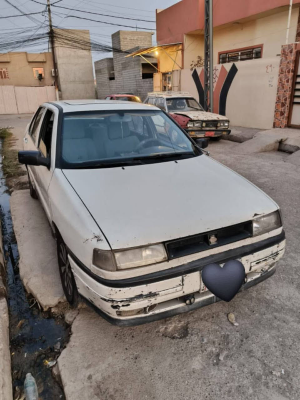 سياره سيات للبيع موديل 92 السعر 20 وبيها مجال للشراي / ***********
