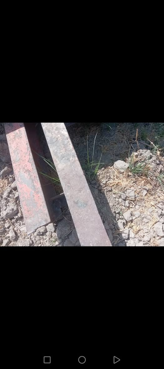 السلام عليكم شاصي طول ٦ أمتار العرظ مترين ونص بليت اظخين الشيلمان ابو استه كل اثنين السعر ٧٠٠ ارقم ***********
