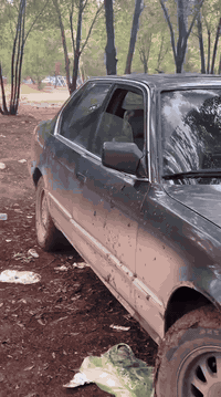 مكان السيارة بغداد زعفرانية 

السعر 40 بيها مجال قليل 

رقم الهاتف ***********
