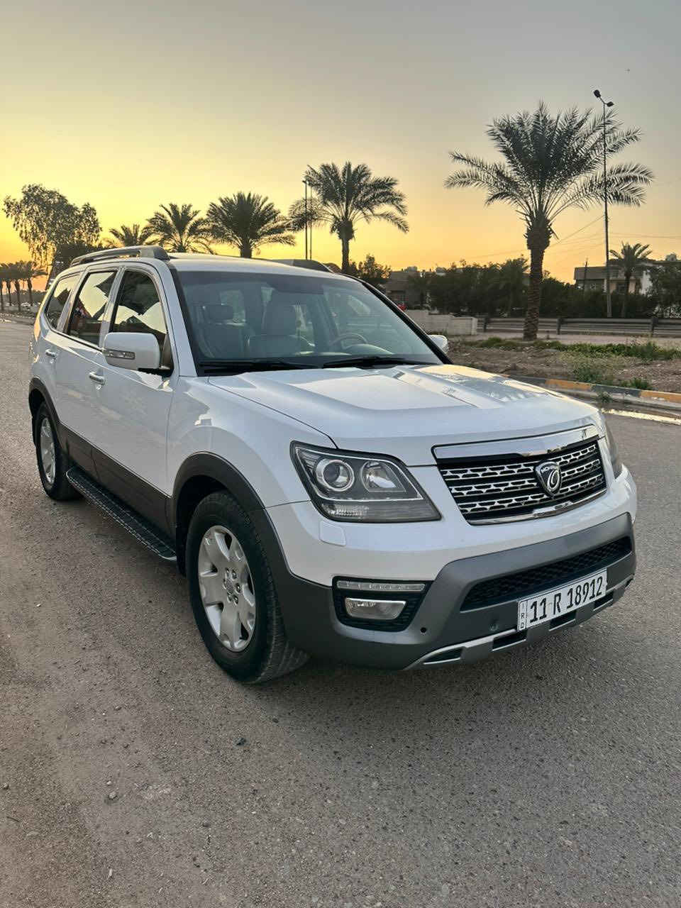 السلام عليكم كيا مهاڤي موديل 2014 خليجيه وكاله مكفوله من اي نقص ومن الضربه والصبغ 
فقط بارد بل جاملغ امامي 
 فول مواصفات 
فتحه سقف 
مري شفط 
كشنات كهرباء +جاد + تدفئه تبريد 
فور ويل 
7 راكب 
كاميرا خلفيه 
ثلاجه داخليه 
رقم بغداد بأسمي
سياره بغداد 
سعر 153
رقمي ***********
