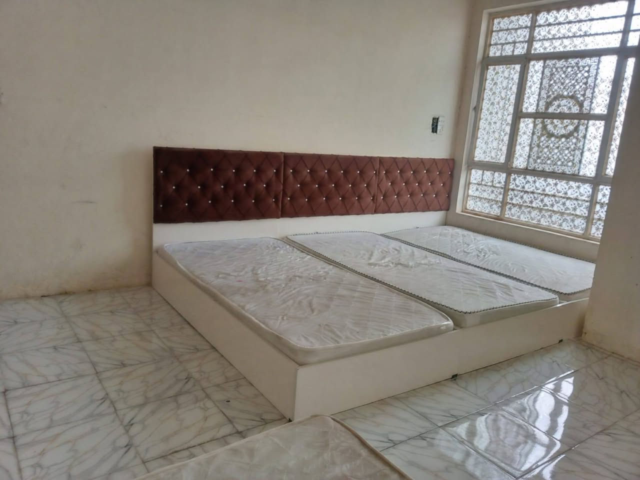 غرفه شبابيه جديده مع اربعه جرابي للبيع


**إذا كنت صاحب هذا الإعلان وتريد حذفه لأي سبب، رجاءا أرسل رسالة إلى الدعم الفني**