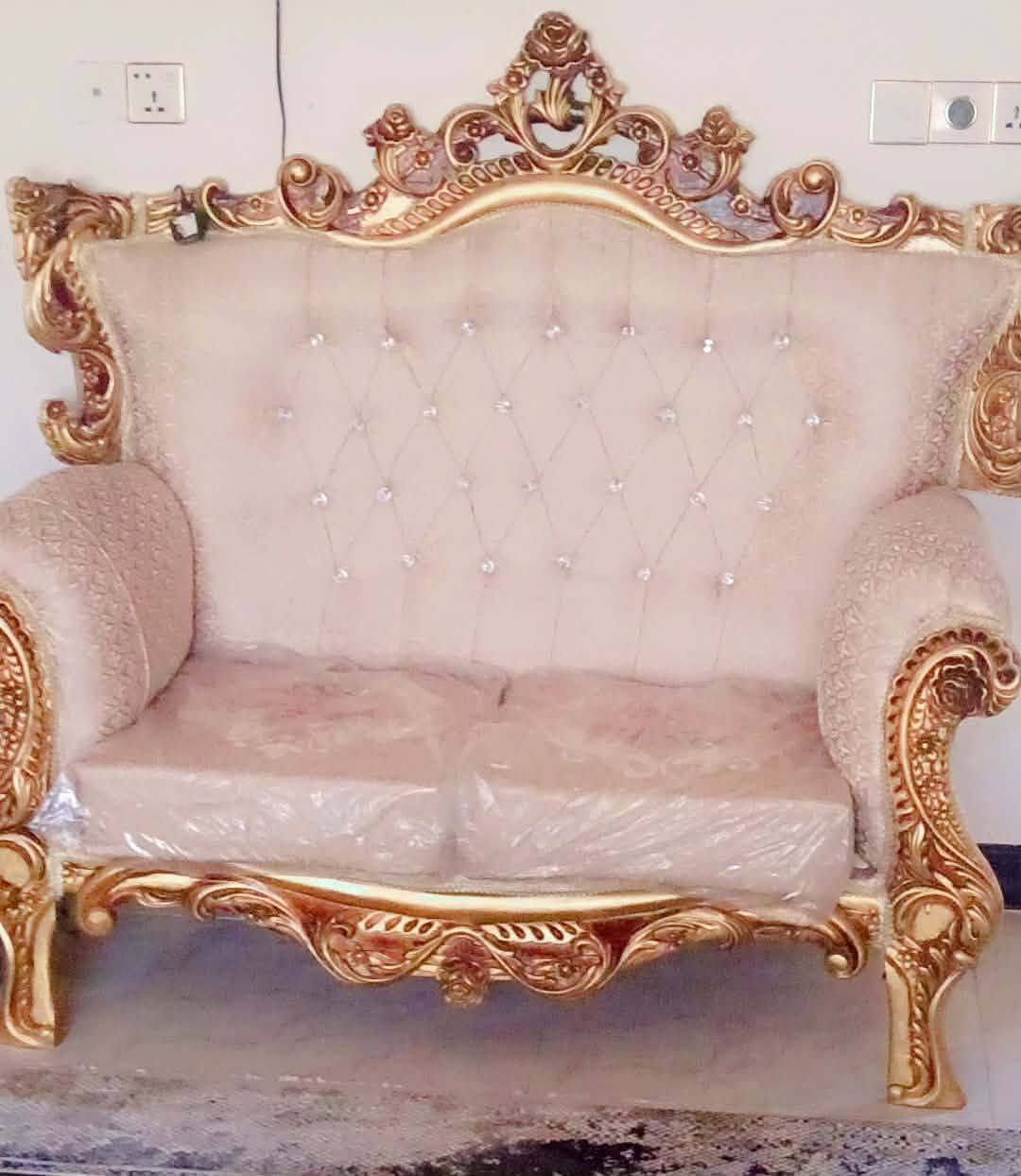 سلام عليكم
لبيع   تخم   ملكي   
خشب زان  
١٠  مقاعد   
مع  طبلات  
سعر 500


**إذا كنت صاحب هذا الإعلان وتريد حذفه لأي سبب، رجاءا أرسل رسالة إلى الدعم الفني**