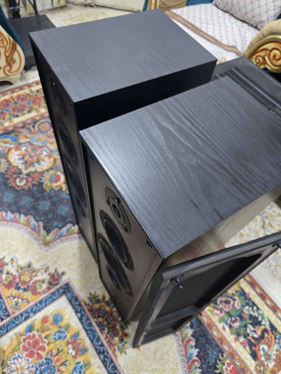 سماعات JBL ATX30  
6 اوم لكل سماعة  
ارتفاع 87cm , عرض 20cm ,  عمق 29cm
للتواصل على الخاص Haider Saif


**إذا كنت صاحب هذا الإعلان وتريد حذفه لأي سبب، رجاءا أرسل رسالة إلى الدعم الفني**