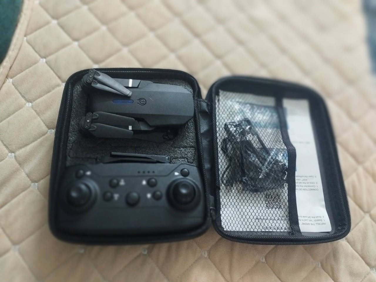 سلام عليكم طياره جراند للبيع سعرها 25,0000 من يريد خليه يتصل على هذا الرقم***********
