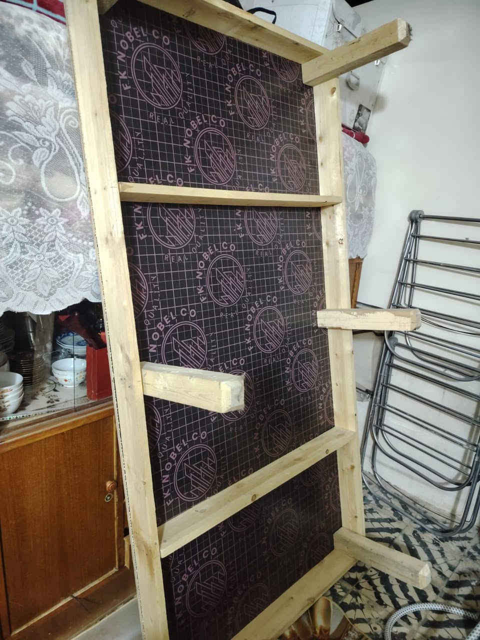 جرباية نفر واحد السعر 30 الف
باب بي ڤي سي نضيفة فول ما بيه اي شي السعر 80 الف
 للتواصل ***********
