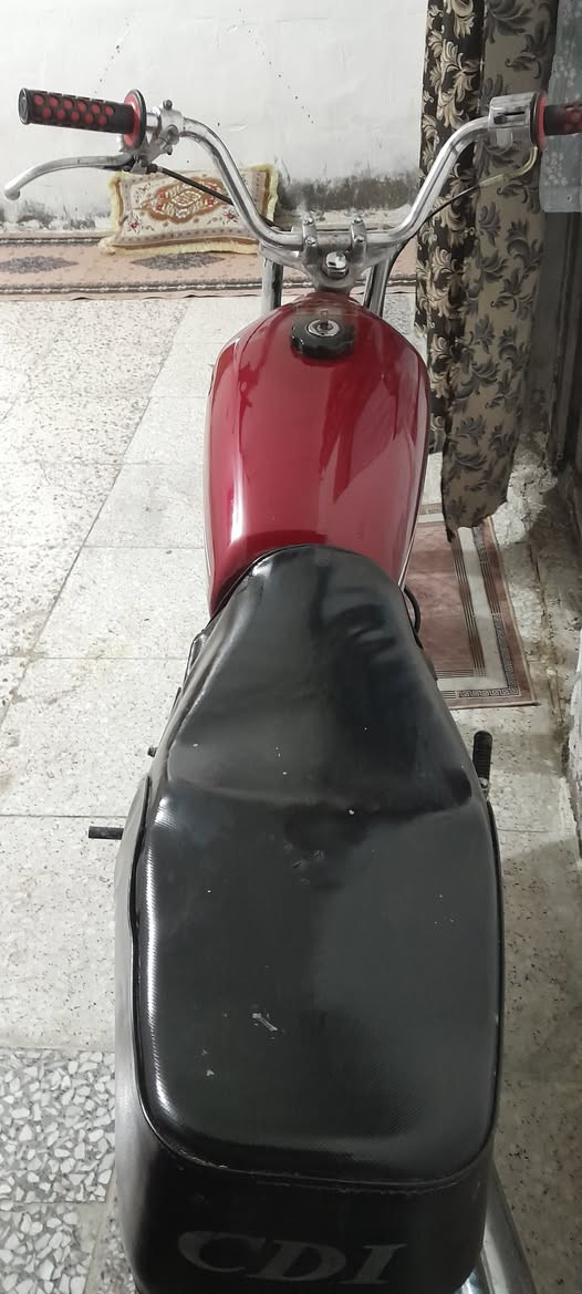 السلام عليكم
دراجه اربعه كير مكينه صفر جاج ناعمه تخبل مفتوحه ولفات مبدله شاصيهه مكفول دراجه كلشي ماعايزه الدراجه ادوات ادوات ادوات اوراقهه عندي ضاعن السعر 300 وبيهه مجال الشراي اتصل وبيك خير وتدلل ***********
