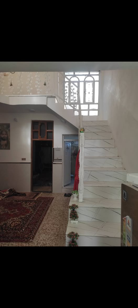 🏠/ دار للبيع المساحة ١٠٥ م طابو زراعي سند ٢٥ 
         الواجهة ٧ م / النزال ٢٤ م
🧱/ بناء حديث 
الطابق الاول / مطبخ . هول . استقبال . غرفة نوم . مجمع صحيات 
الطابق الثاني /  غرفة نوم 
🌏الموقع / حلة . نادر الثانيه ٠ كراغول ٠ شارع الكبان فرع الصيدلية 
السعر مناسب قابل للتفاوض                 للاتصال ***********     ***********
