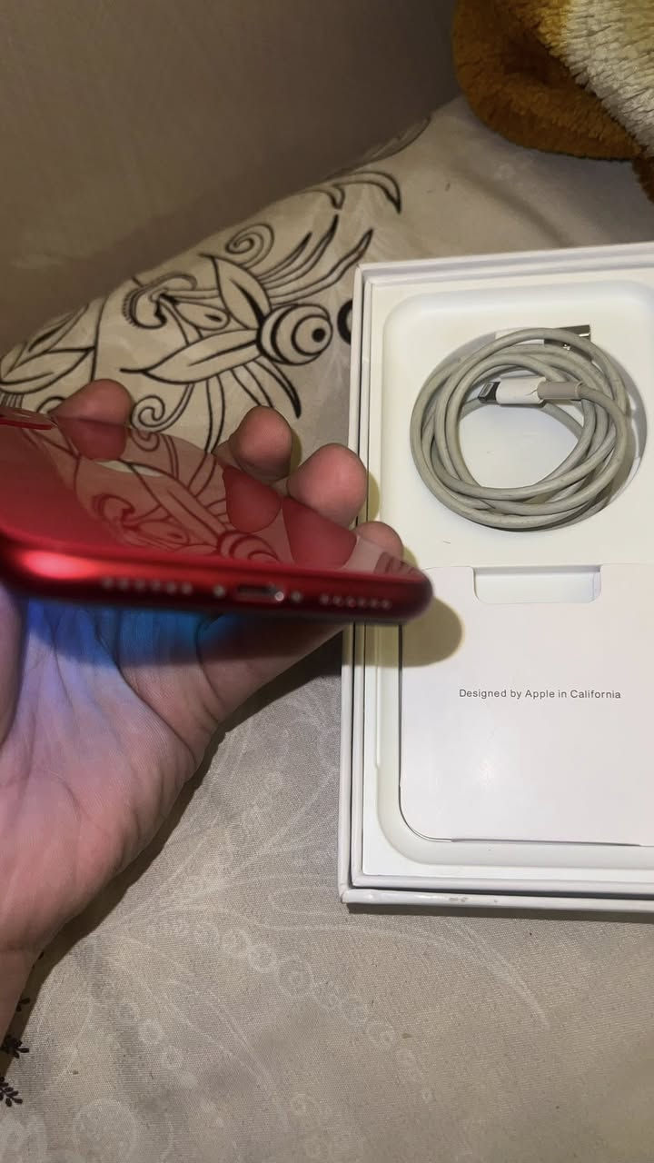 سلام عليكم
ايفون 11 العادي ذاكره 256  بطاريه 75  الجهاز بلادي كلشي مابي شرق اوسط برغي واحد ممفتوح بي غراضه كامه مال جهاز سعره من الأخير 320 بي مجال حك الجيه
***********
