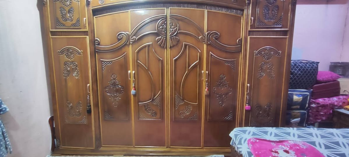 غرفة نوم نجارة السعر مليونين ونص
للتواصل واتساب: ***********
