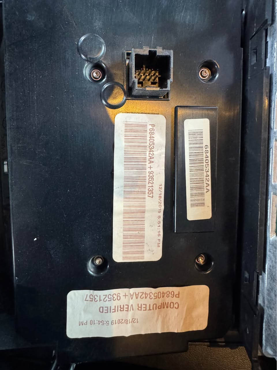 السلام عليكم
شاشة دورنكو ٢٠٢٠ بلادية مستعملة كاملة مع الاطار والتحكمات شغالة بدون اي مشكلة للبيع
السعر ٢٥٠$
للتواصل عالواتساب ***********
العنوان ،، بغداد الدورة شارع ٦٠ بغداد, العراق
