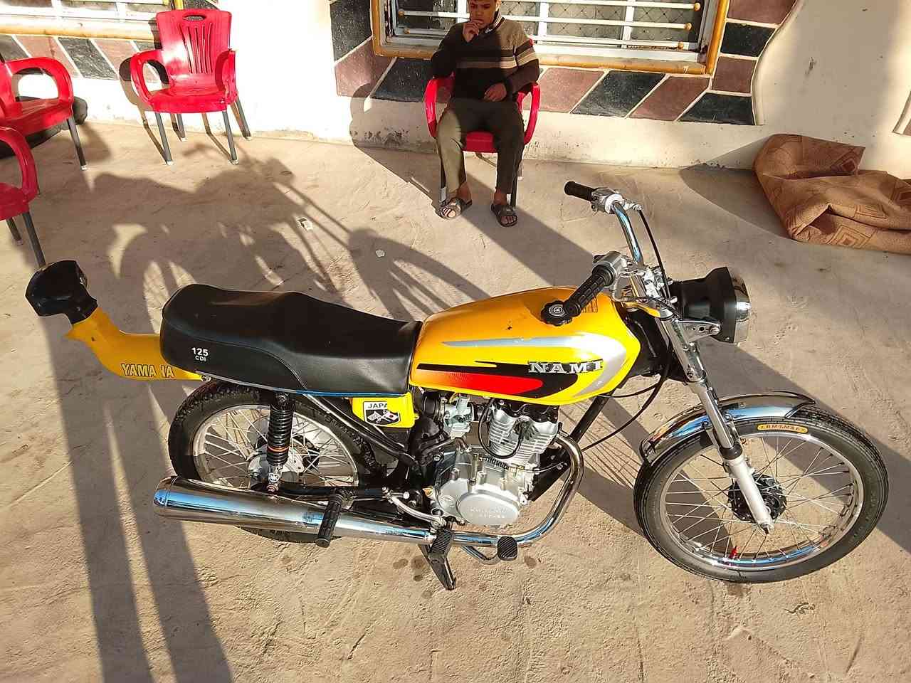 السلام عليكم
دراجه للبيع نامه كلك 
المكان بابل قرب العلويه شريفه بنت الحسن
السعر 500 وبيها مجال
رقم ***********
