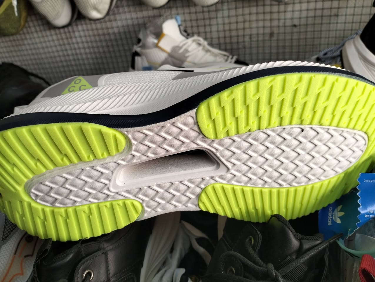 بإله جديده في حي التحرير مقابل جامع ال البيت بل فرع اي ستفسار على مازنجر أو وات ساب أو على هذا رقم ***********
