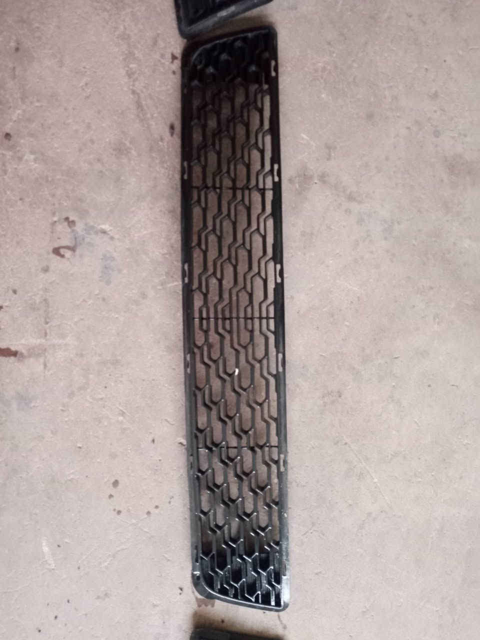 اغراض للبيع كبات الانترا اصلي شباك كيا سيراتو اصلي مازدات اصليه الانترا خليجي 2011لحيه كيا سيراتو 
***********
