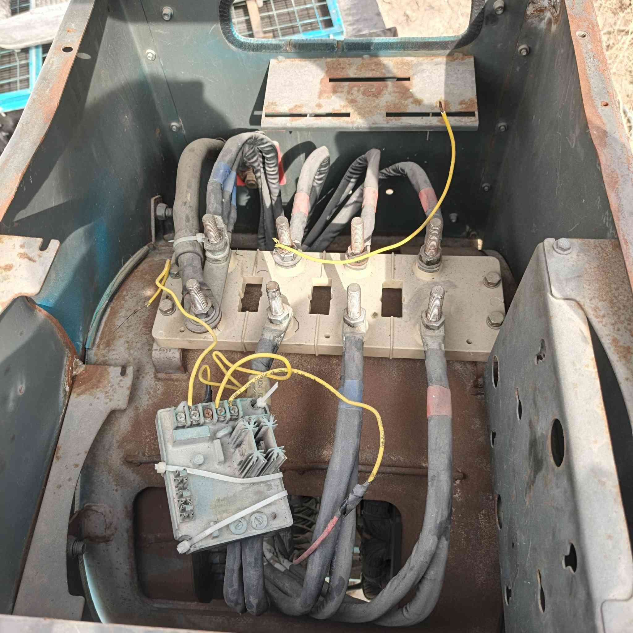 سلام عليكم مجموعه للبيع توليد 350كيفي وشاصي وراديتر وانتر كلر وصالنصه وبواري مجموعه جديده الله شاهد توليد بلجيس سعر ٣٧مكاني بغداد ***********
