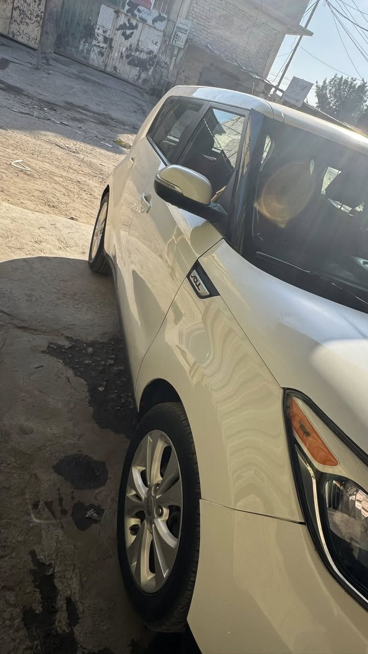 سلام عليكم صول للبيع2018ابيض رقم أربيل سنويه ساقطه تريد تحويل تريد وكاله بأسم الشركة بعدها مكينه 2000GDiوكير خير من الله  هم ترايك وين ميعجبك بيه ضربتها جاملغ ايسر  خلفي وامامي وبنيد 
 ابيعلك صبغ عام حداديه جديده وباتري وتخم تاير ربع مذب عليها بس دهن وبانزين قبل فترا بولشتها تحكمات ستيرن تدفئه تبريد ثلج حماوه ثابته جوه النص 
السعر 105وبيها مجال بسيط 
الأستفسار ***********
