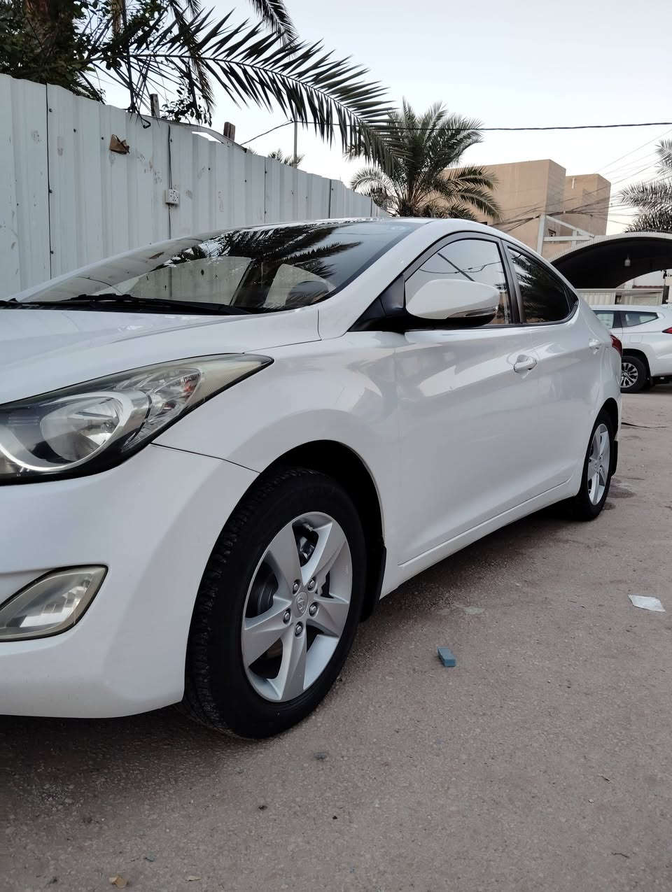 النترا خليجي موديل 2012 رقم قادسية جديد سنويه جديده تحويل ثاني يوم السياره بيها جاملغ خلفي صبغ وشويه داير 
مداير الرقم الورى بدون اي ضربه داخليه جاهزه السياره گير 
محرك تبريد شغال نصبته وترابها حلو تخم تاير
محرك 1800 شرط لا بخار ولا صوت
السعر المطلوب ((  112 $ )) بيها مجال بسيط للاستفسار الاتصال على الرقم *********** 
مكاني نجف -  دور الهنديه ( تراهم مراوس حسب القناعه)
