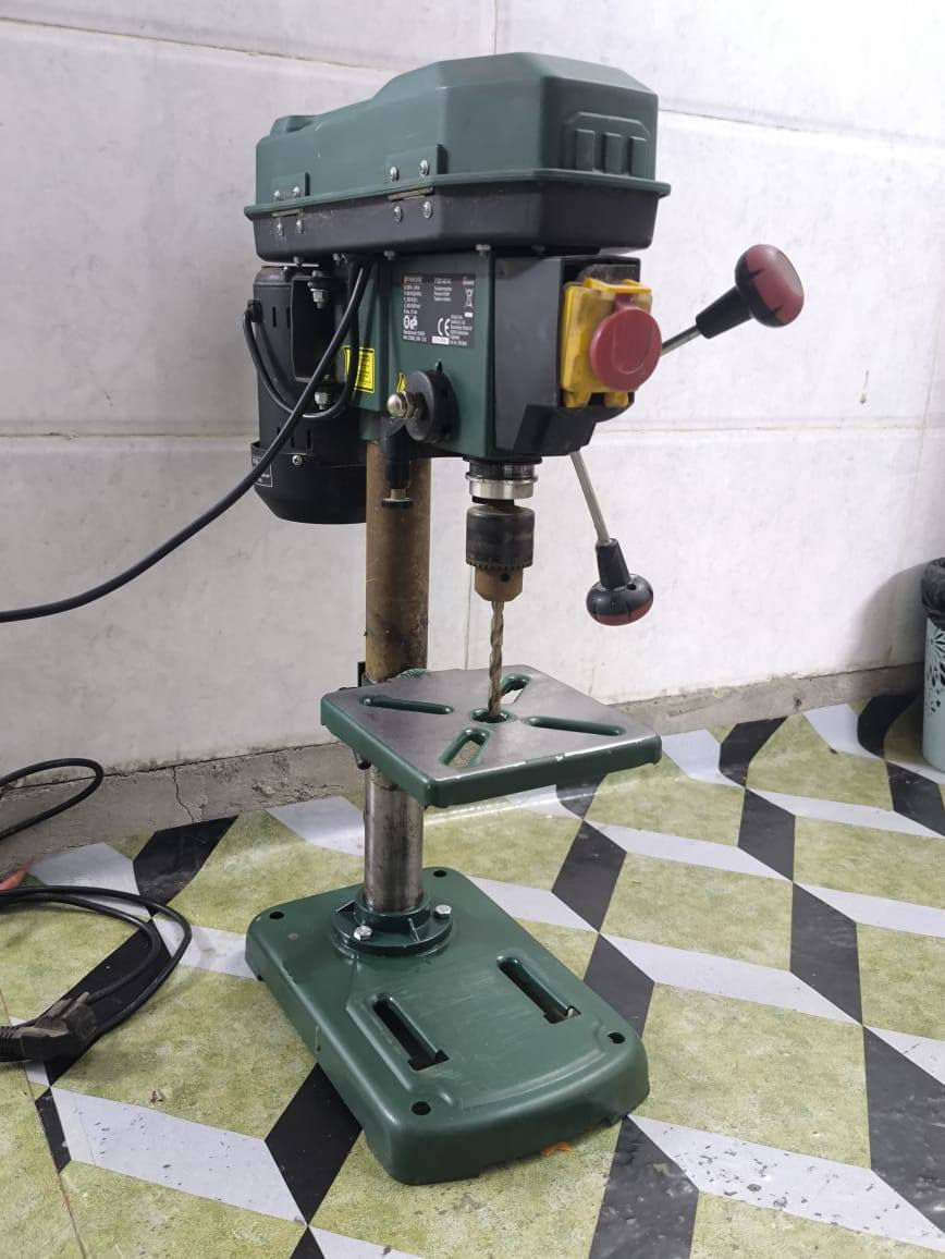 سلام عليكم ادريل ثابت للبيع قيم سعره بالي يرضي الله
***********
