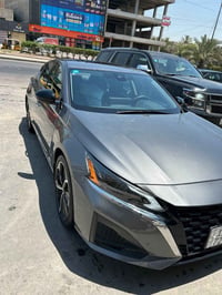 التيما 2004  ماشيه 31 الف  السعره 160 بي مجال  فول موصفات  07709218009