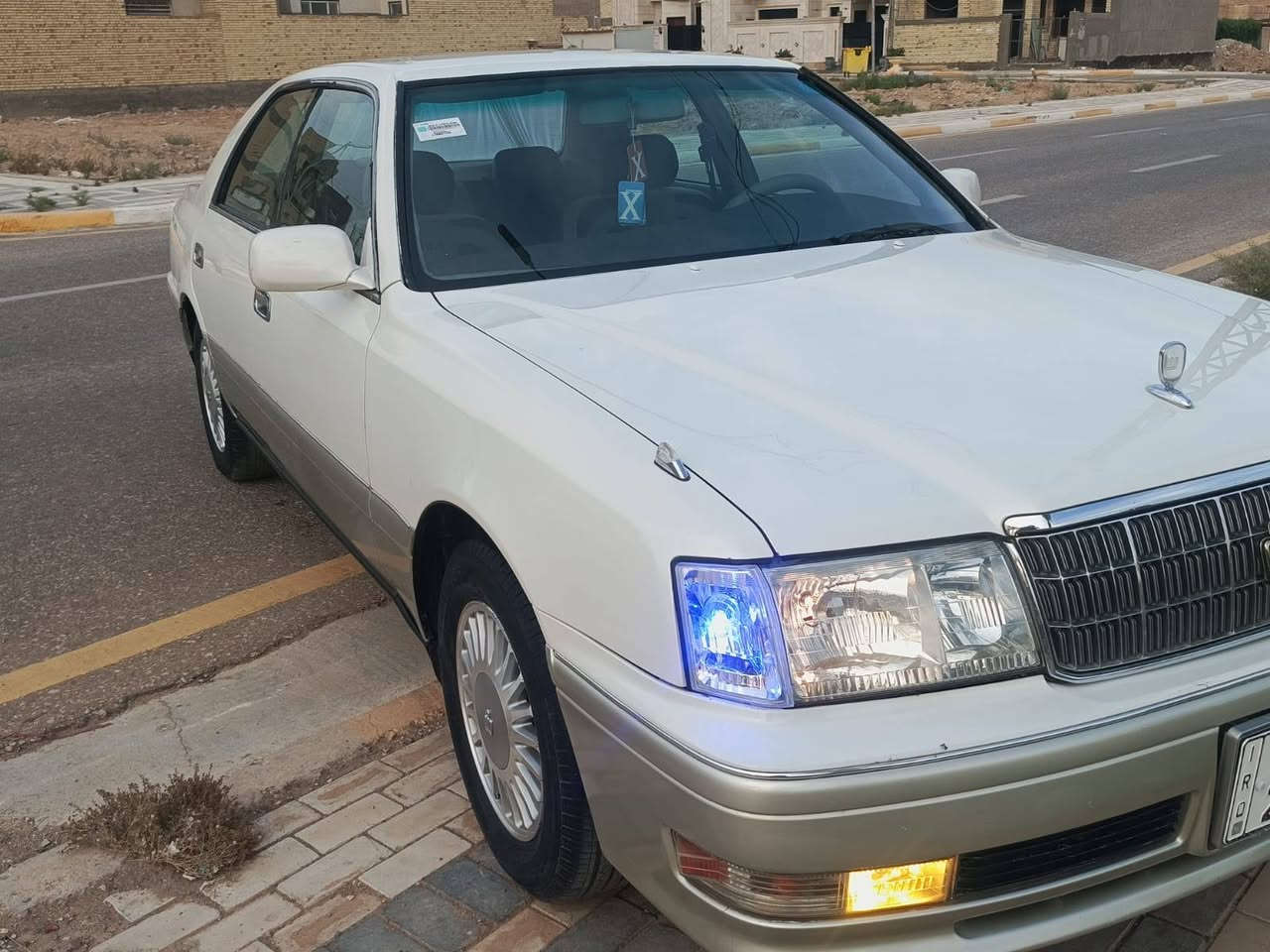 سلام عليكم ورحمة الله وبركاته راس الثور للبيع موديل 96 رقم انبار انكليزي بأسمي مكفوله من الگصه ونقل الجثه والضربه ولعيب شرعي ولخياس وتبريد حداديه تخم تاير كير ومكينه فيفيتي عنوان كربلاء لسعر ٨٩ وبيه مجال لشراي رقم الهاتف ***********

