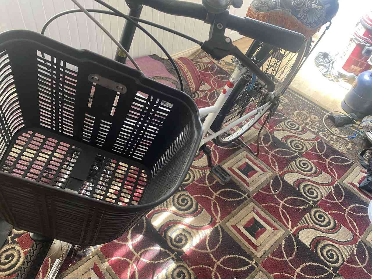 حجم 27 
مال بيت الله شاهد 
100 وبي مجال 
وبشرط


**إذا كنت صاحب هذا الإعلان وتريد حذفه لأي سبب، رجاءا أرسل رسالة إلى الدعم الفني**