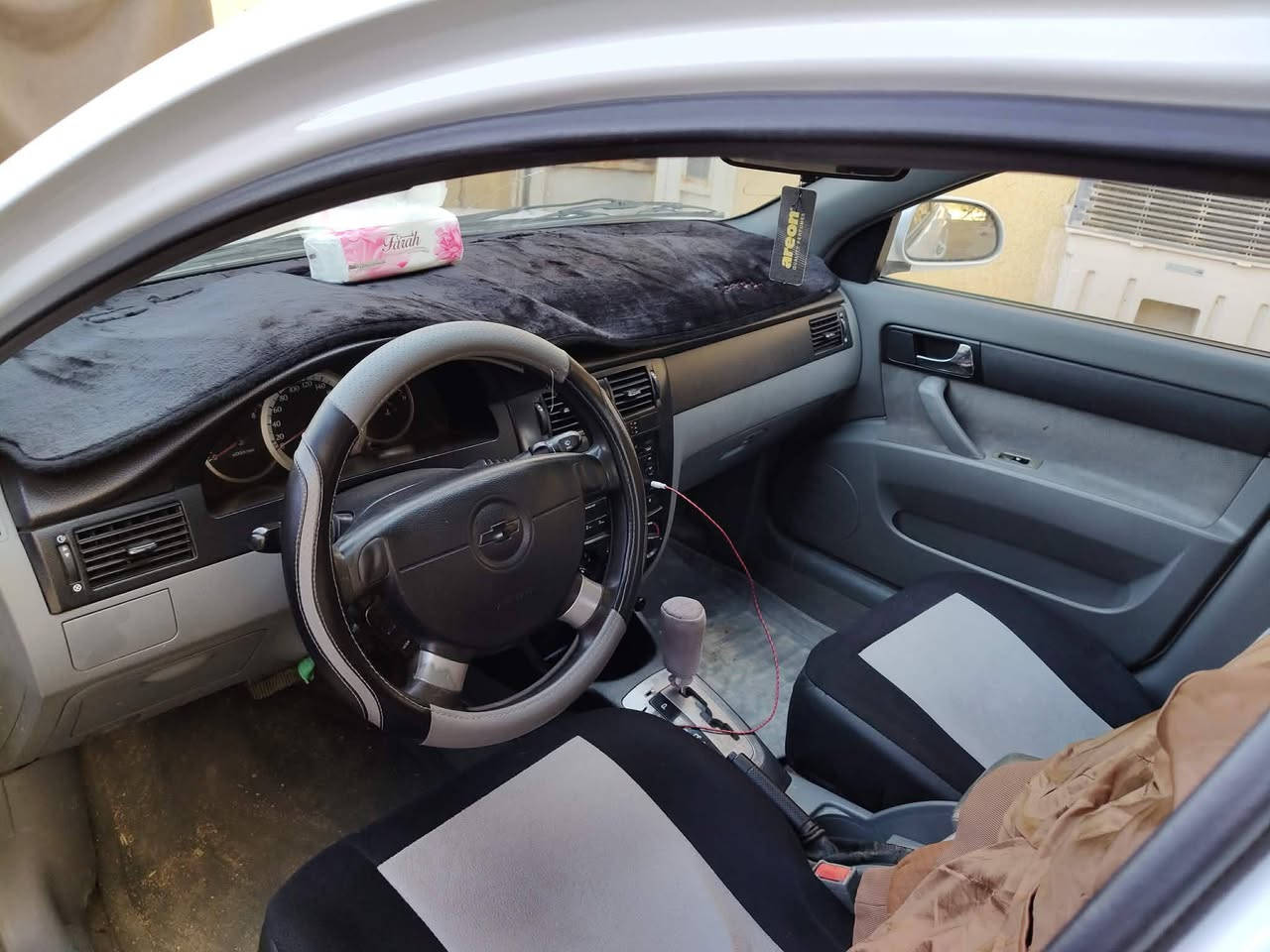 اوبترا موديل 13رقم كربلاء السونار مرفق بالصور السعر 82 وبيهه مجال قليل للشراي  *********** مكان السياره كربلاء طريق طويرج كربلاء
