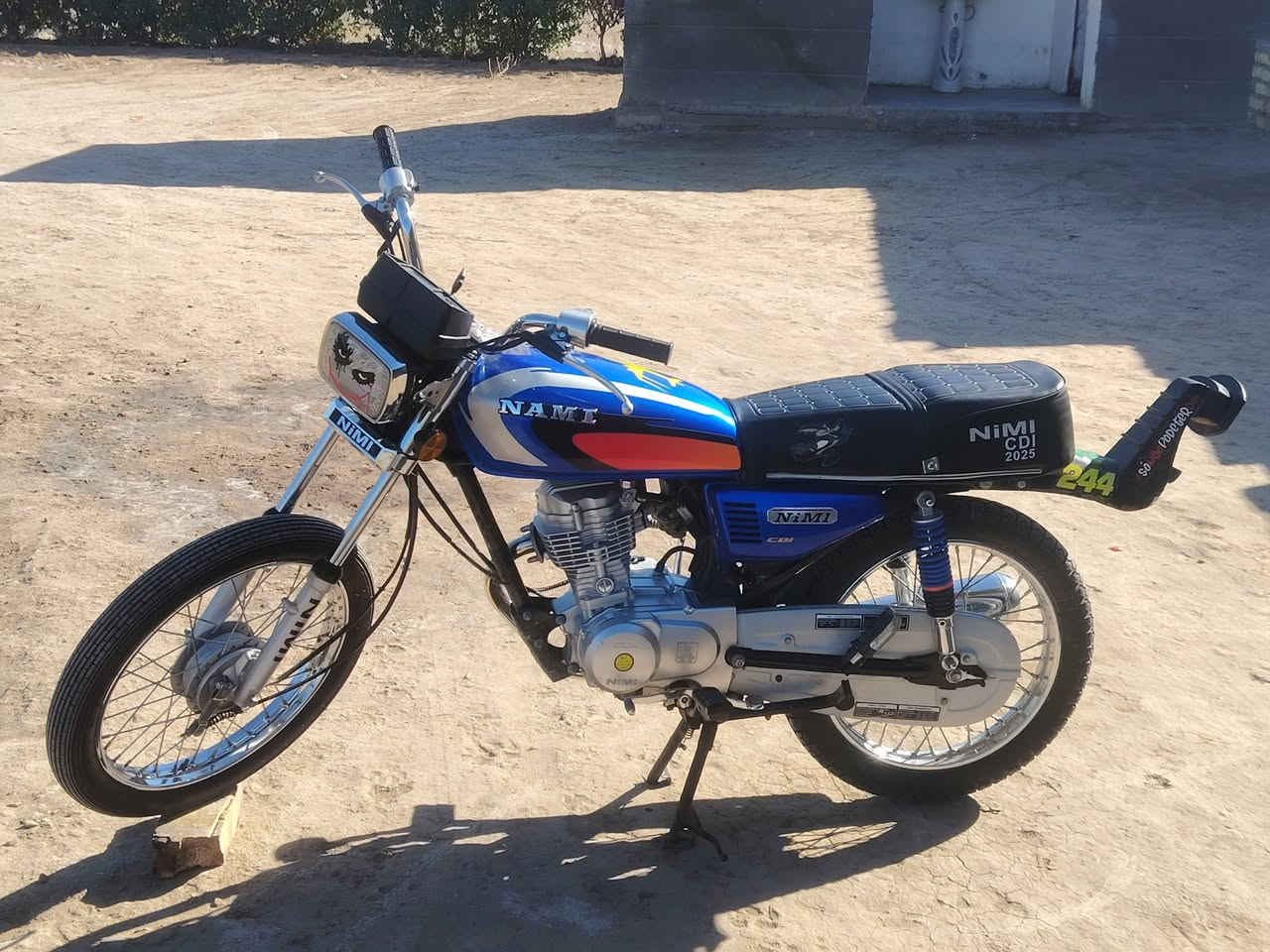 السلام عليكم دراجه نامه امتياز لبيع اوراق سكنر طالعه موديل 2025 صارله شهرين من طالعه.  باقي التفاصيل عل رقم ***********. عندي غراضه كامله
