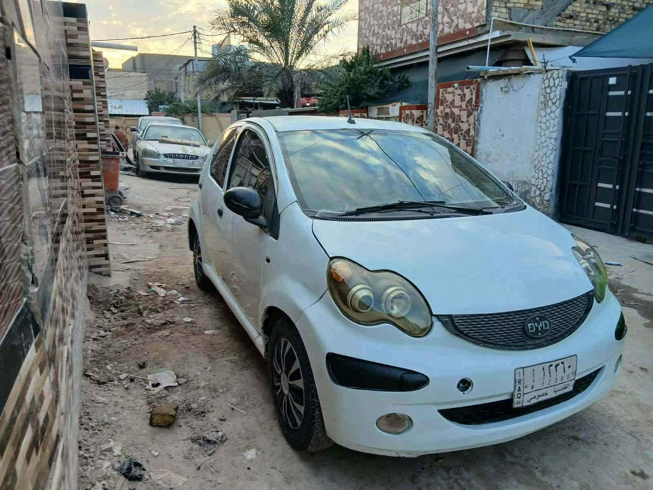 السلام عليكم بي وإيدي موديل 2012 كير عادي مشروع وطني السعر 27 بيه مجال المكان بابل الاتصال على الرقم ***********
