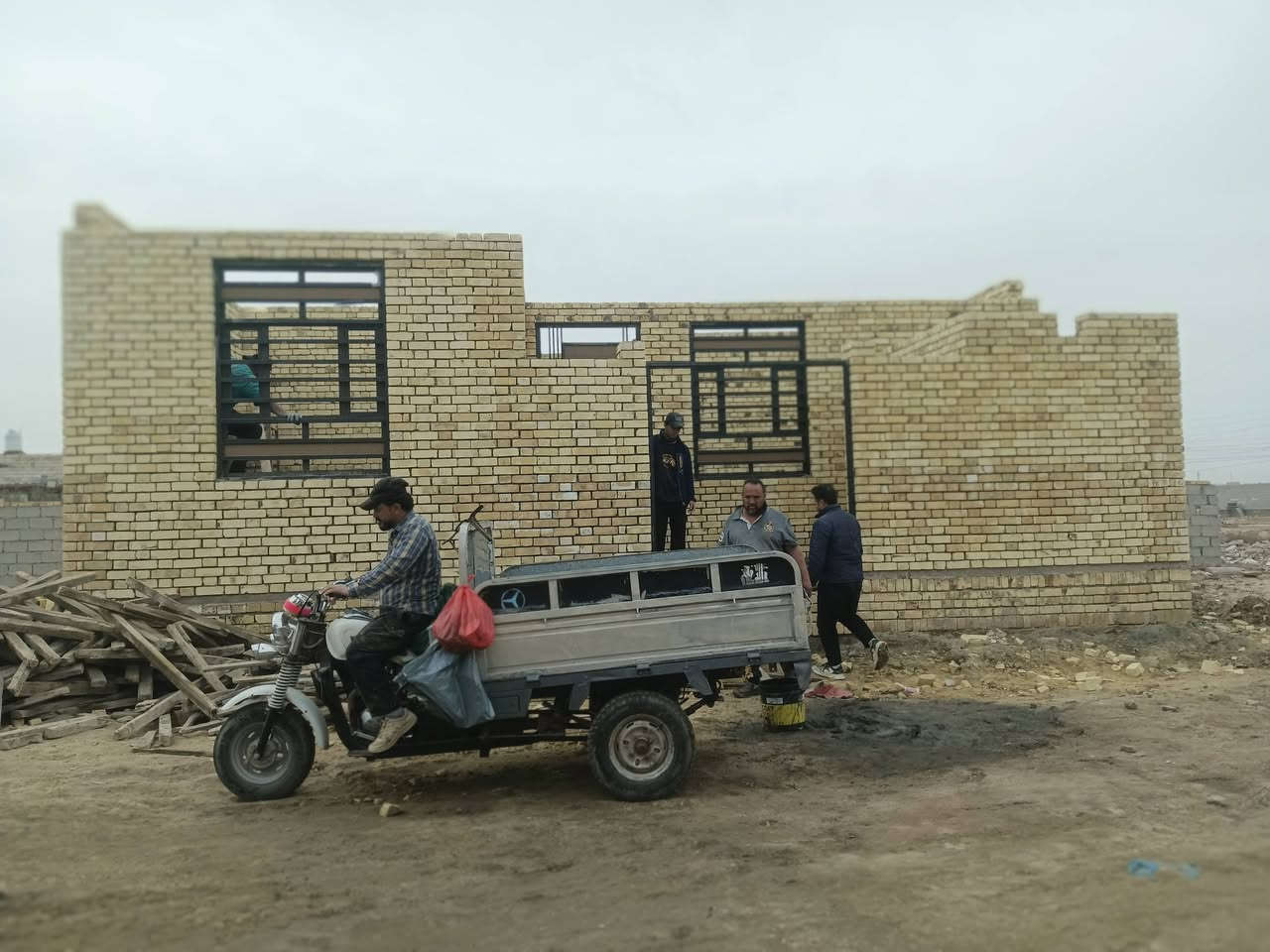 خلفه بناا متفرغ اشتغل علئ الدبل ومگطوعه هذا شغلي وهذا رقمي ***********
