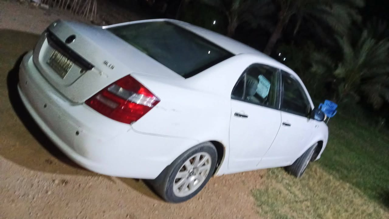 السلام عليكم 
للبيع جيلي موبل مديل 2013  كير عادي رقم قادسيه 
مكينه بيهه خيط بخار وتحويل السياره مباشر بيهه طخه بل قماره قليله والباقي كفاله السعر 35 وبيهه مجال
***********

