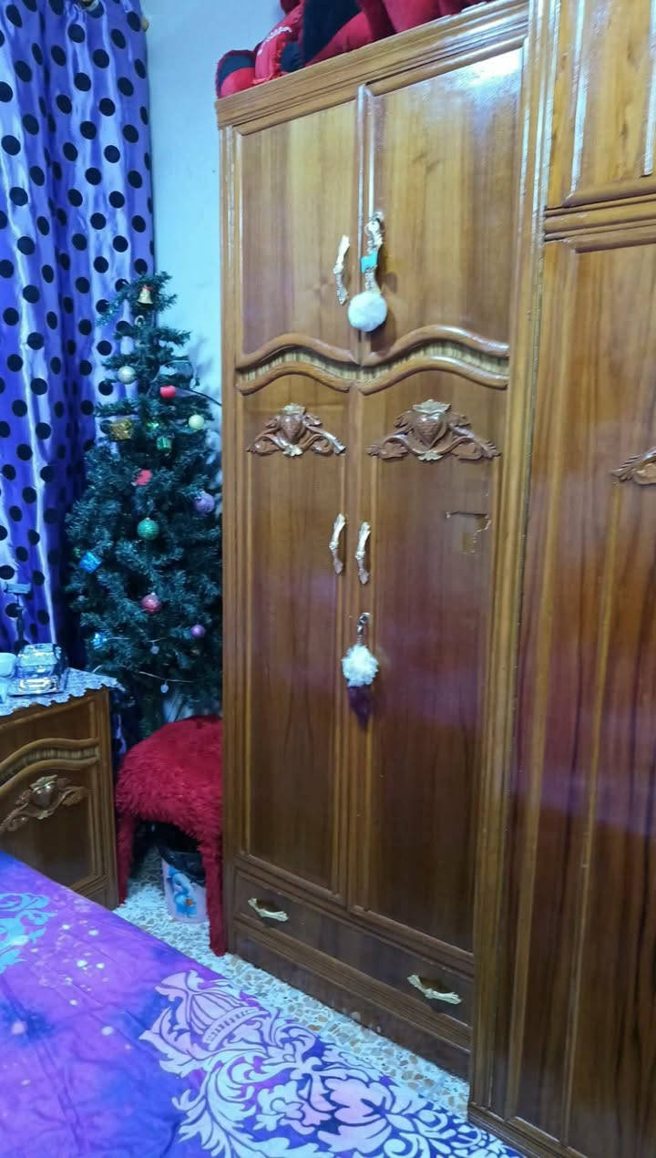 مستعمله ام الخمسه شغل درجه اولى السعر خاص واتساب على هاي الارقام ***********. ***********
