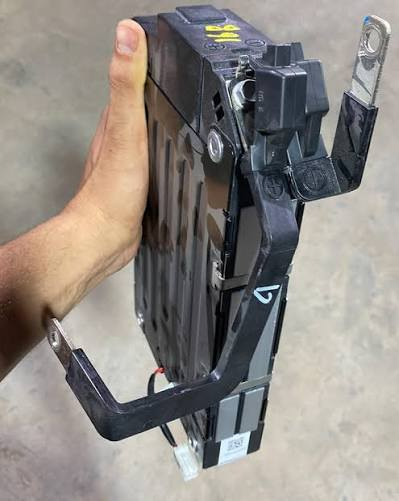 يوجد لدينا بطاريه عمل 12V
ضمان سنه
‏‪***********‬‏
