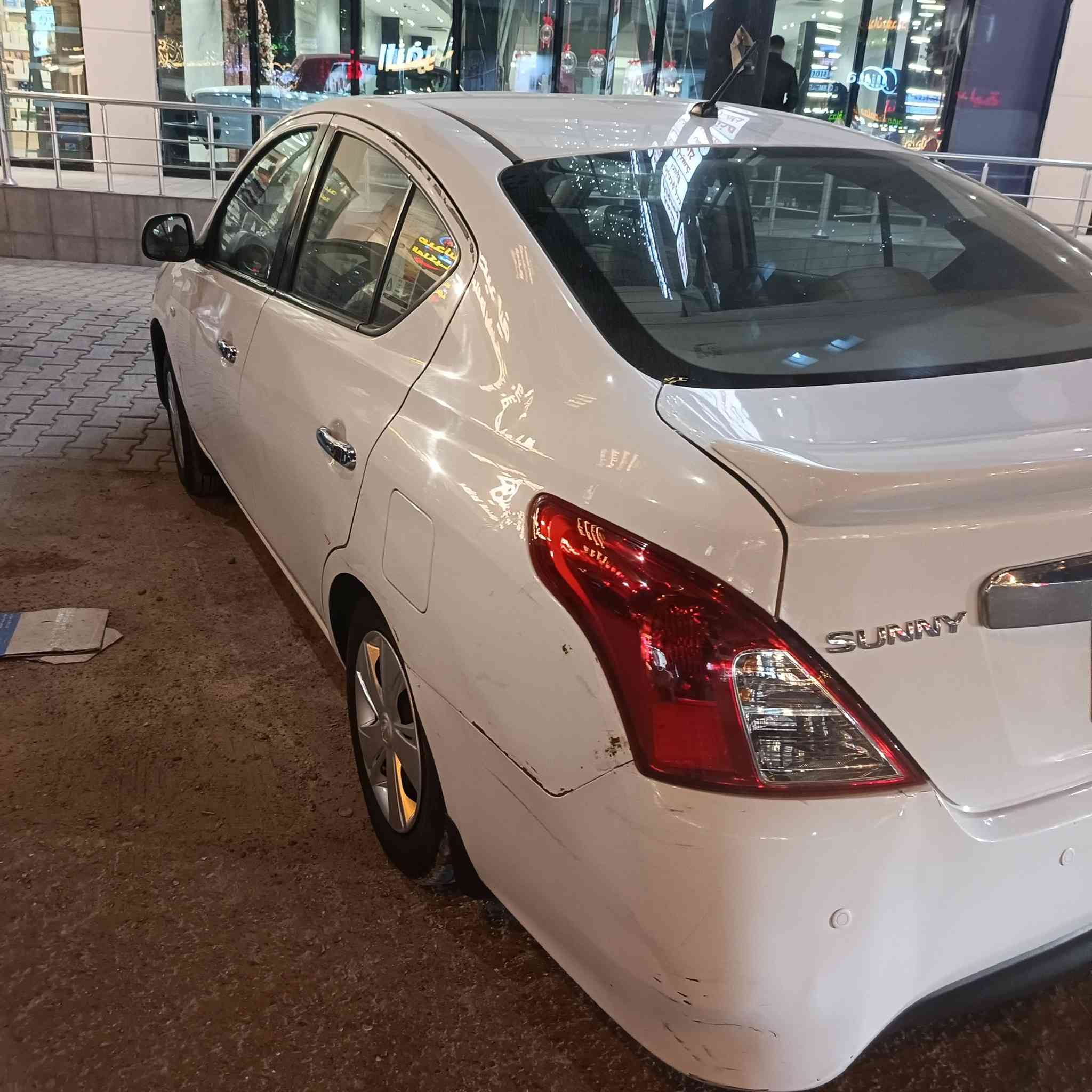 سني2020 رقم بغداد ماشيه 123 مكفوله من صبغ بيه بارد قليل مكانين ابليته لون ازرق سعر 110 وبيه مجال قليل ***********
