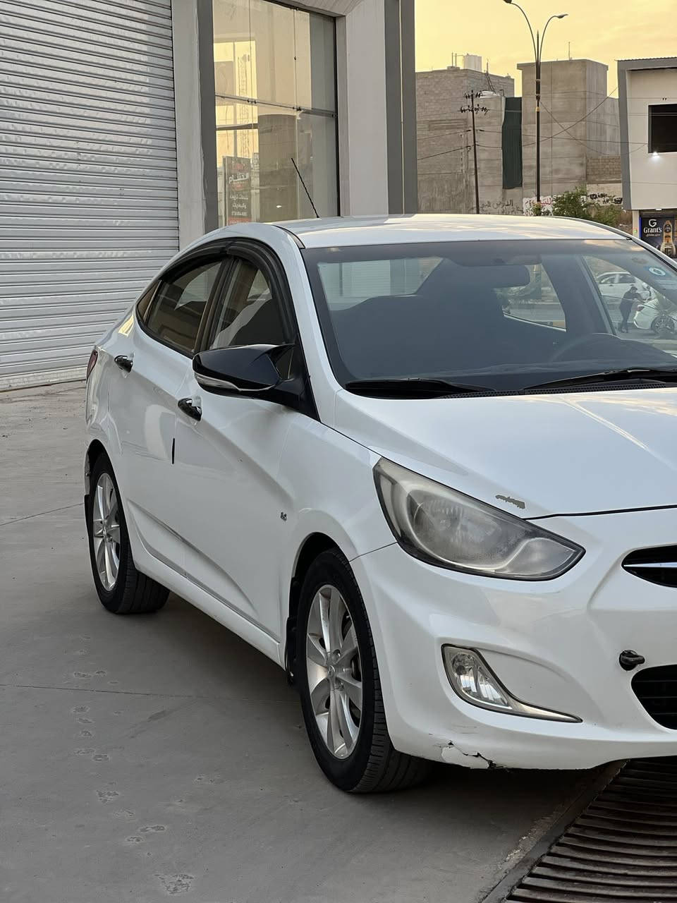 سلام عليكم
بسعر مناسب جداً جداً و ما اتوقع اكو هيجي سعر  89$ و بيها مجال حيل بسيط
للبيع هونداي اكسنت موديل 2012 
صبغ قطعتين مكينا كير شرط 
رقم و هزة و سنوية جديدة 🆕 
مكان سيارة موصل حي تأميم فرع المحطة مكتب الاسطورة ***********

