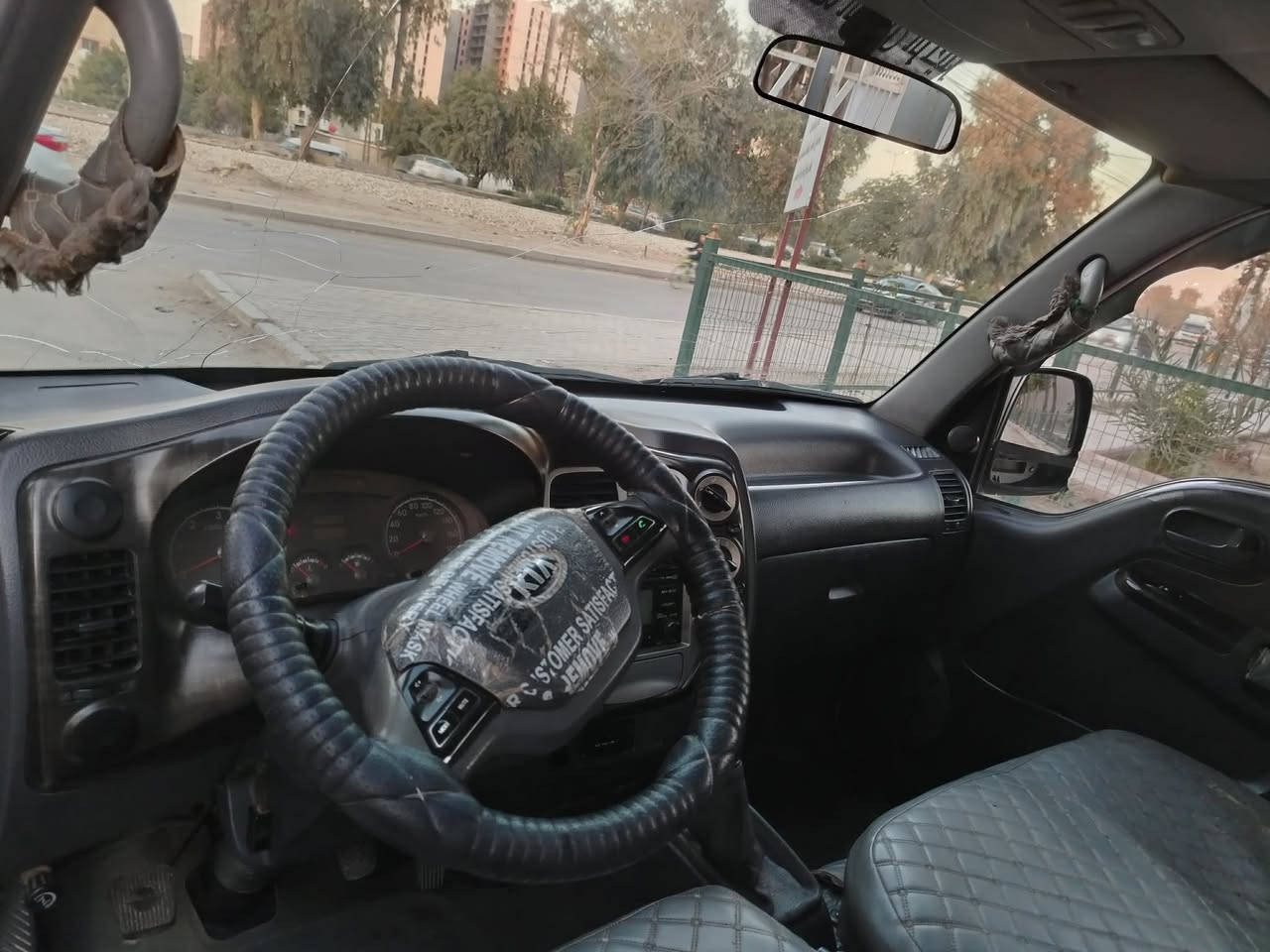 كيه فحل للبيع 4000مفتوح رقم بغداد مشروع وطني موديل 15سنوية 27 مكفول من كير ومحرك شاصي رقم شاصي واضح محور 14تخم تاير تبريد شغال تغليفة مال ربع والكاعية مال مسكر ماشية 153مكان بغدادالسعر 132 
        ***********
