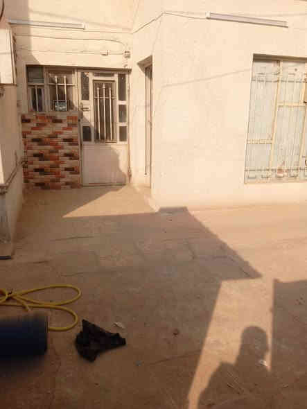 بيت للايجار مساحة 60 م طابقين مدخلين خدمات خارجية و داخلية كراج استقبال مطبخ وغرفة نوم وحدة وسطح + ماطور ماء الدورة شارع 60 قريب المتنزه قريب ع شارع وقريب ع خدمات السعر 400 ألف قفل 

*********** واتساب
